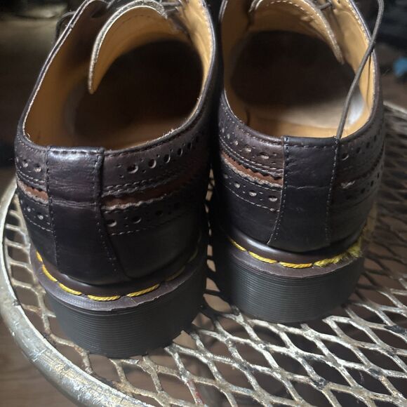 Dr. Martens Wingtip Black Gold Brogue 3989/34 Size 7 UK Unisex main image 11